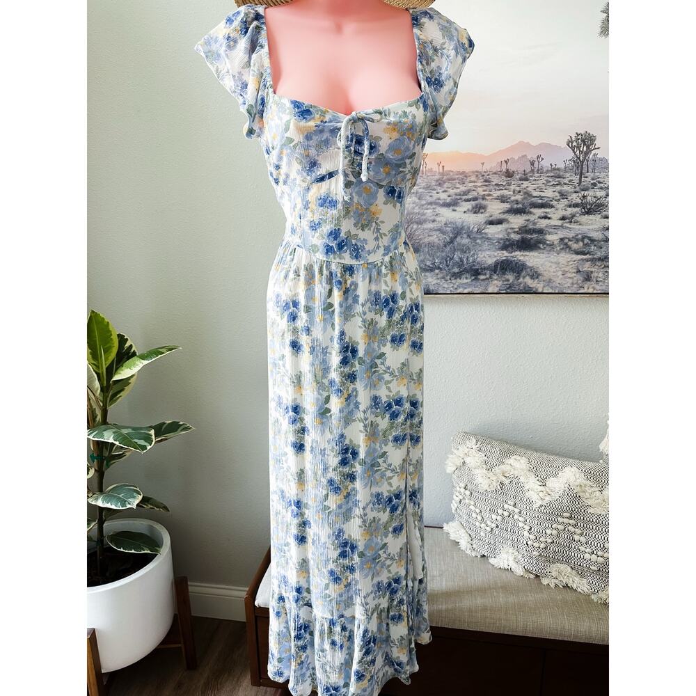 Hollister Milkmaid Mornings & Meadow Wanderings cottagecore floral maxi dress - Picture 3 of 9